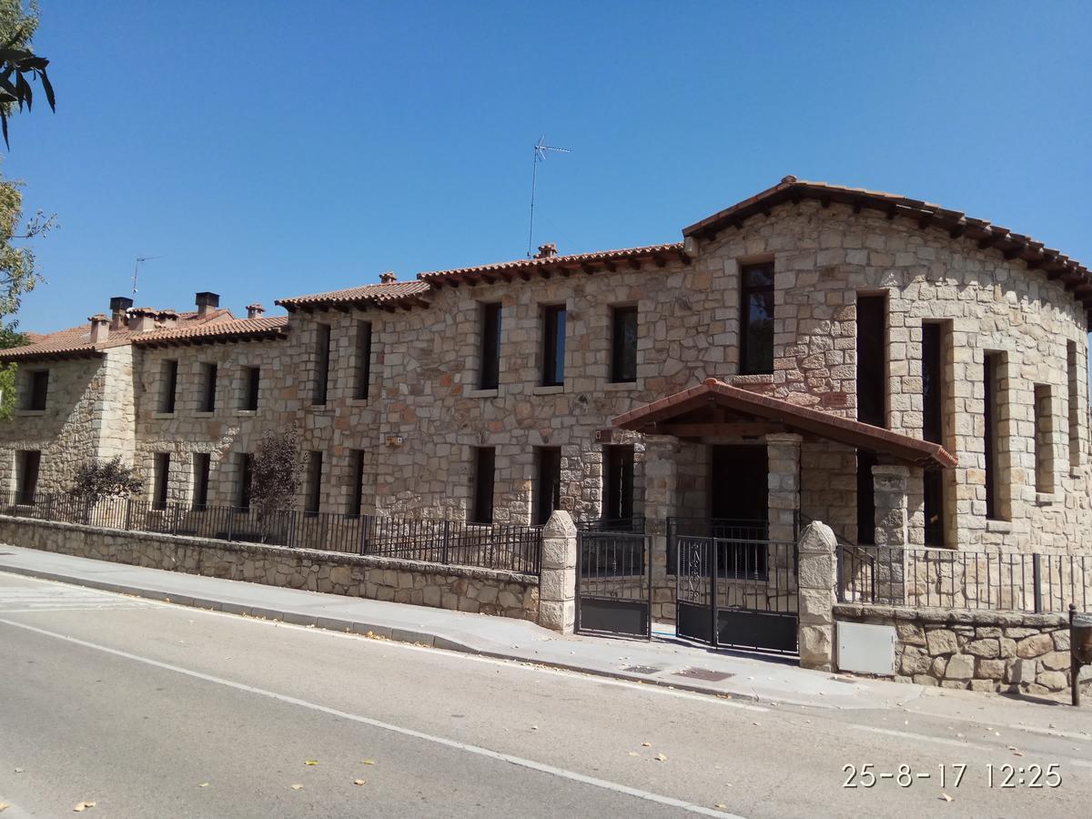 Alojamientos La Dehesa El Berrueco Exterior foto